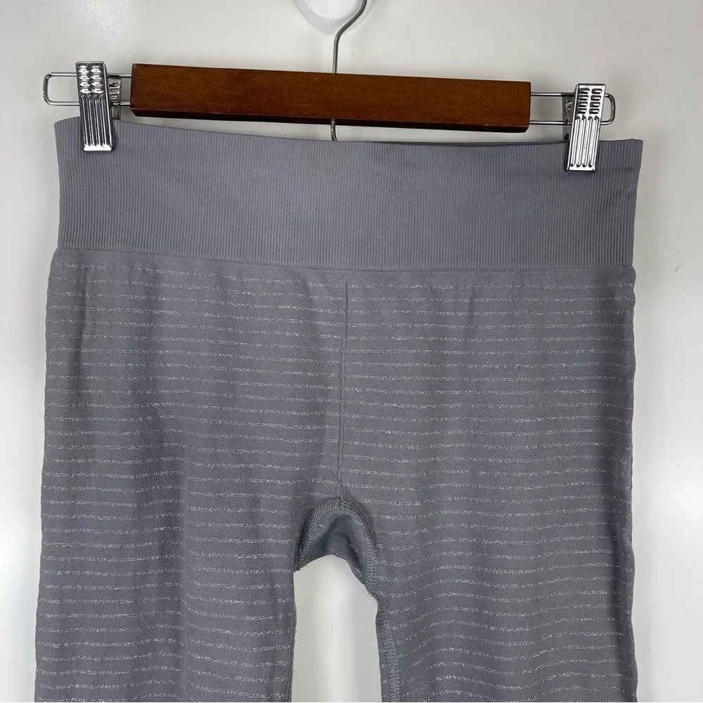 Athleta Grey Shimmer Stripe Tights Full Length Yoga Running Women's Size Medium